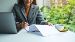 Florida Business Contract Renewal Checklist for Owners: Review Before You Sign